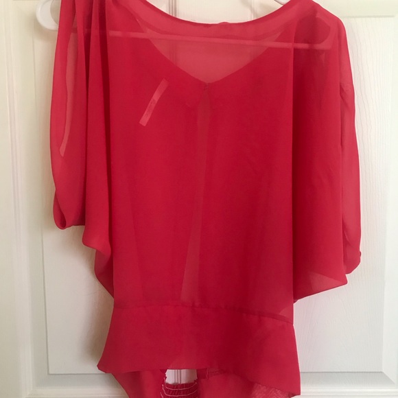 Sheer, Flowy Open-Back Blouse - Picture 2 of 3